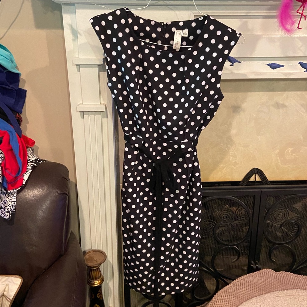 Dress, black with white dots, back zip, belt